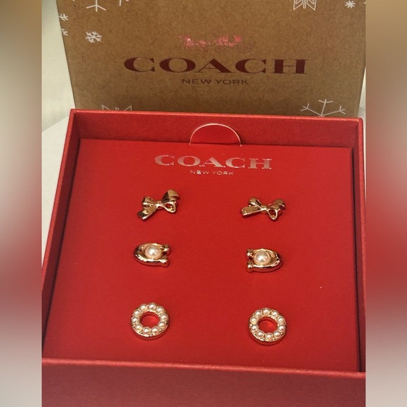 New Coach 3 pairs earring sets new with box - Picture 1 of 3